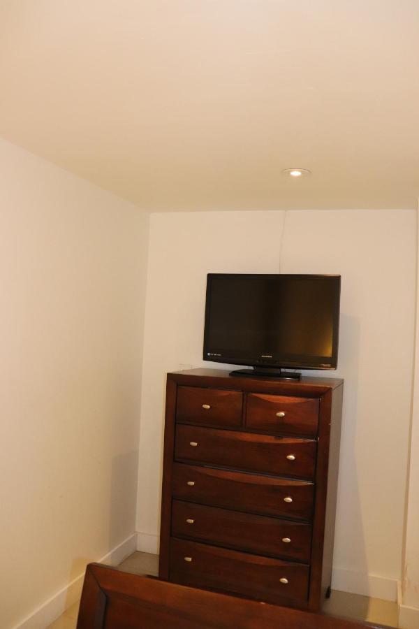 On Hollywood Beach - Affordable Two Bedrooms Sleeps 6 With Two Bathrooms دانيا بيتش المظهر الخارجي الصورة