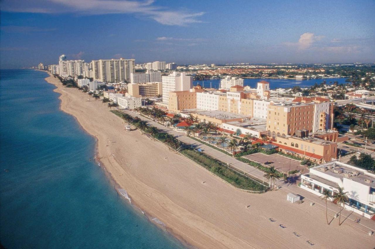 On Hollywood Beach - Affordable Two Bedrooms Sleeps 6 With Two Bathrooms دانيا بيتش المظهر الخارجي الصورة